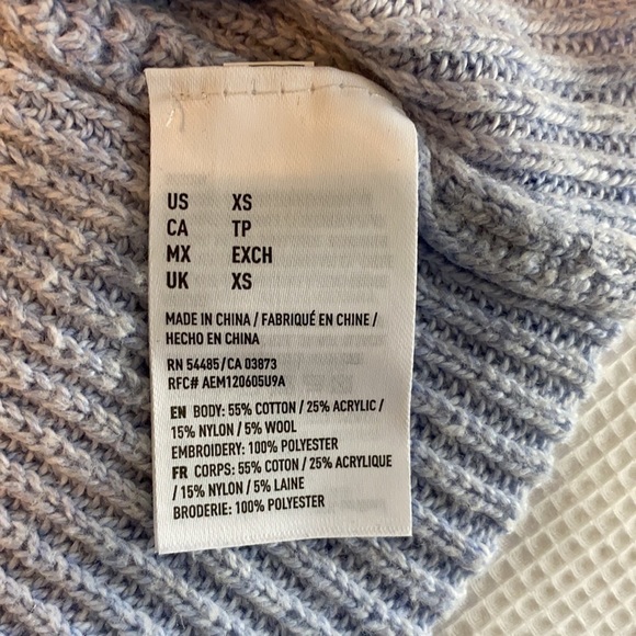 American Eagle Light Blue Woman’s Embroidered Sweater Size XS - Picture 11 of 12